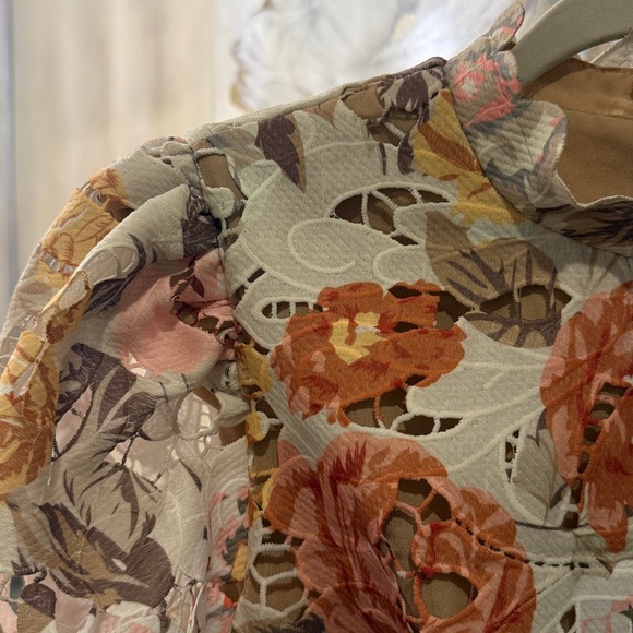 NWT Elliatt | Floral Lace Long Sleeve Dress eyelet embroidered embroidery - Picture 9 of 17